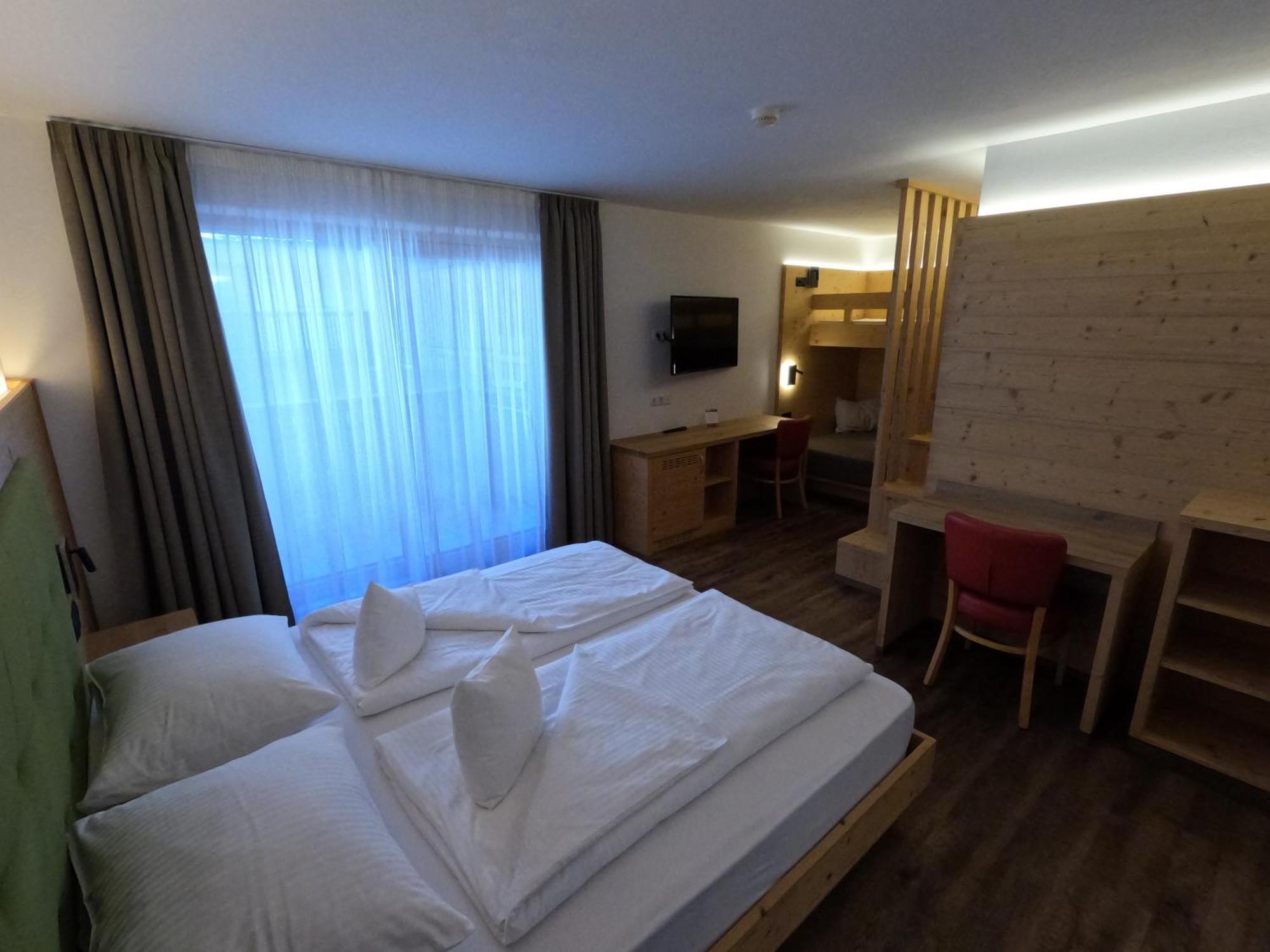 Hotel Mirabel
